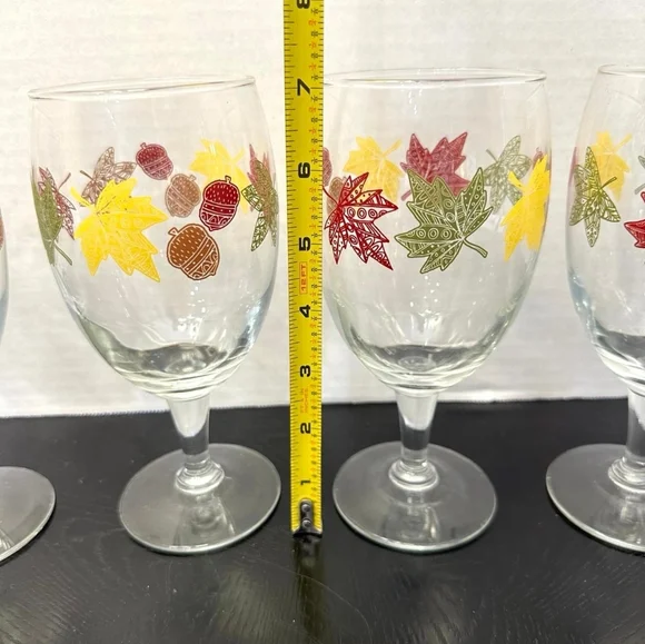 LIBBEY Water Goblet - Fall Leaves & Acorns - Set of 4 - EXCELLENT CONDITION - Picture 8 of 11